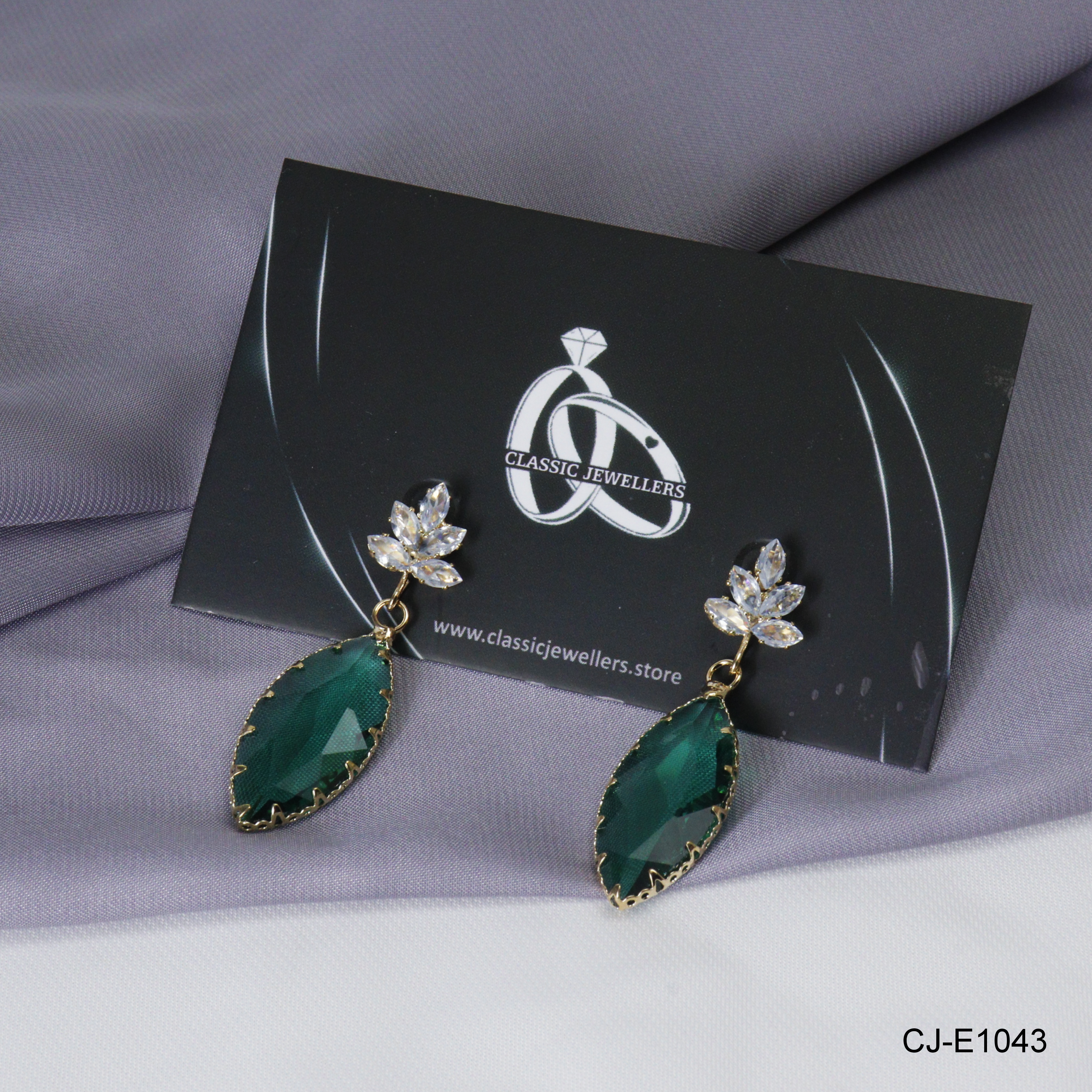 SWAROVSKI CRYSTAL EARRING CJ-E1042 (GREEN)